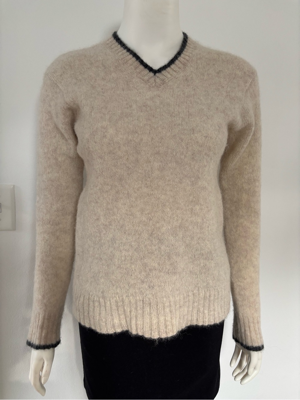 100% Wool V-Neck Cream Sweater with Contrast Trim
